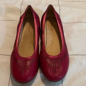 Vionic Women's Fuchsia Ballet Flats Size 8